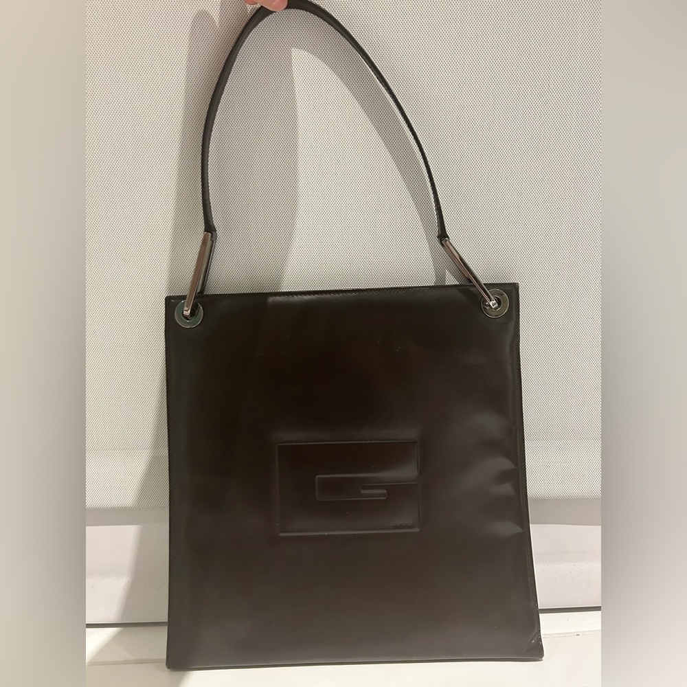 Authentic Classic Gucci “G” logo shoulder bag vintage patent leather black